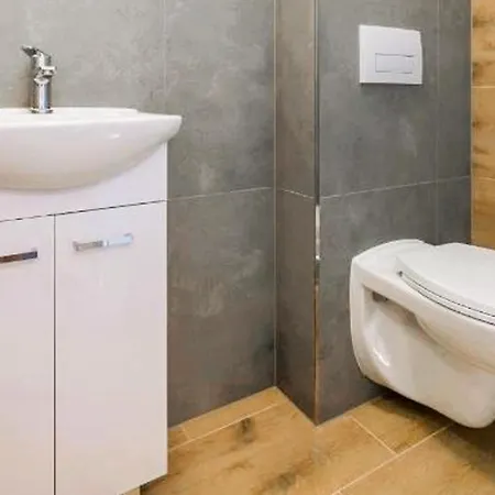 3 Bedroom Amazing In Wodnica Ferienhaus *